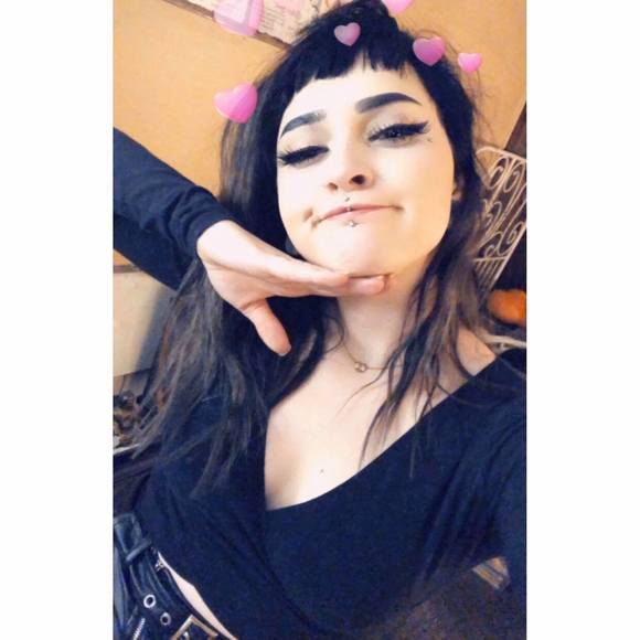 Meet your Posher, Andi - Picture 1 of 1